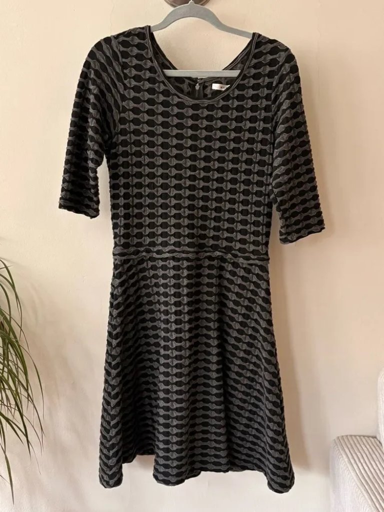Max Studio Black & Gray Patterned Fit-And-Flare Dress Size Medium